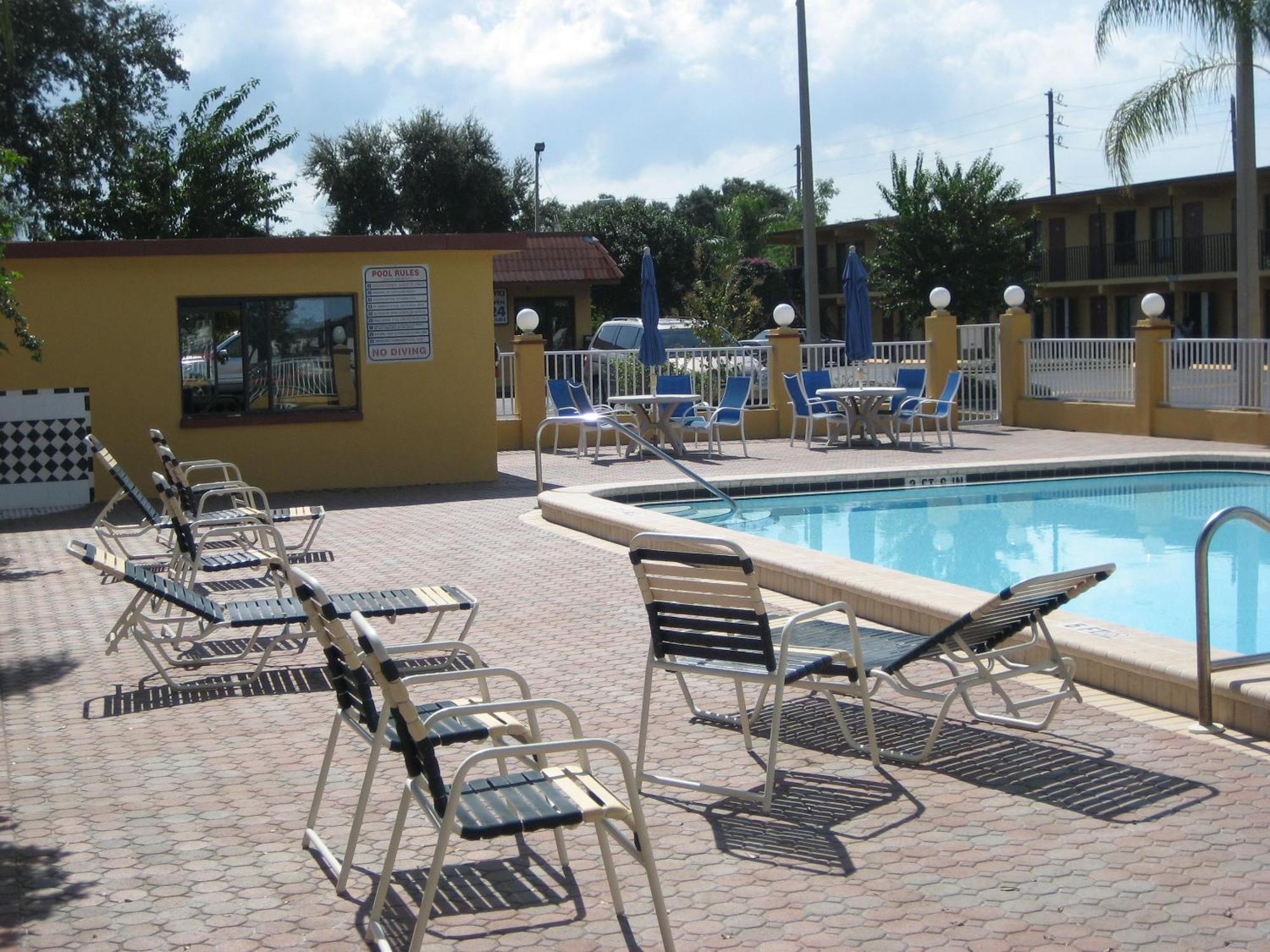 Gulf Way Inn Clearwater Exterior photo